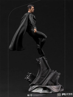 Iron Studios - Statue Superman Black Suit - Justice League - Art Scale 1/10 Szobor Merch