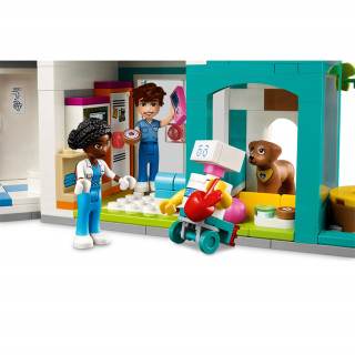 LEGO Friends Nemocnica v mestečku Heartlake (42621) Hračka