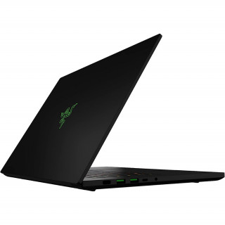 RAZER Blade 15 Laptop (RZ09-0421PED3-R3E1) PC